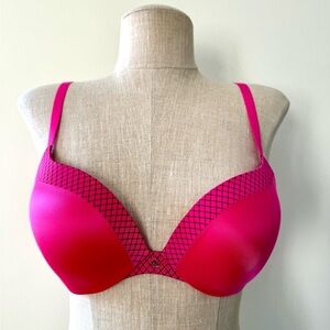 Victoria's Secret “Fabulous” Push-Up Hot Pink Bra